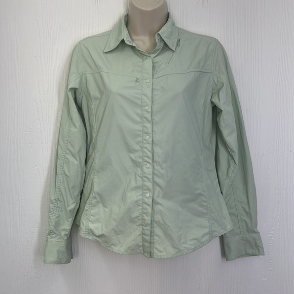 Patagonia - Sol Patrol Mint Long Sleeve Collared Button Down Hidden Pocket Top 2 - Picture 2 of 15